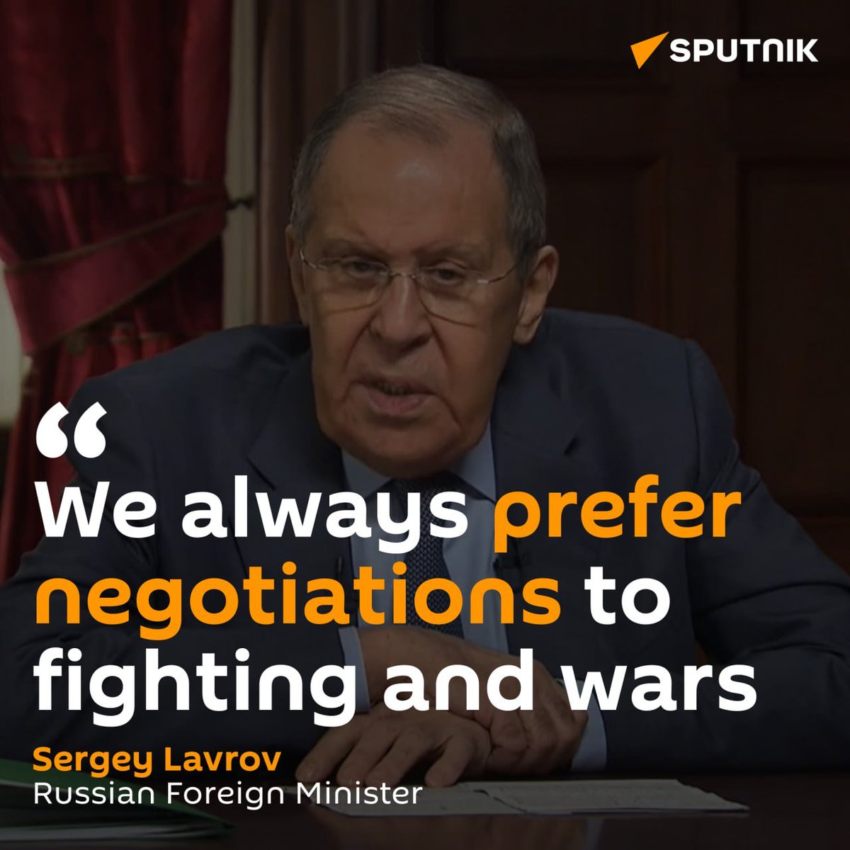 De Russische premier #Lavrov gaf een interview voor de radiostations Spoetnik, Komsomolskaya Pravda en Govorit Moskva.
Het volledige interview:
youtube.com/watch?v=_L3a-V…
2 filmpjes van het interview met vertaling in de reacties 👇🏻