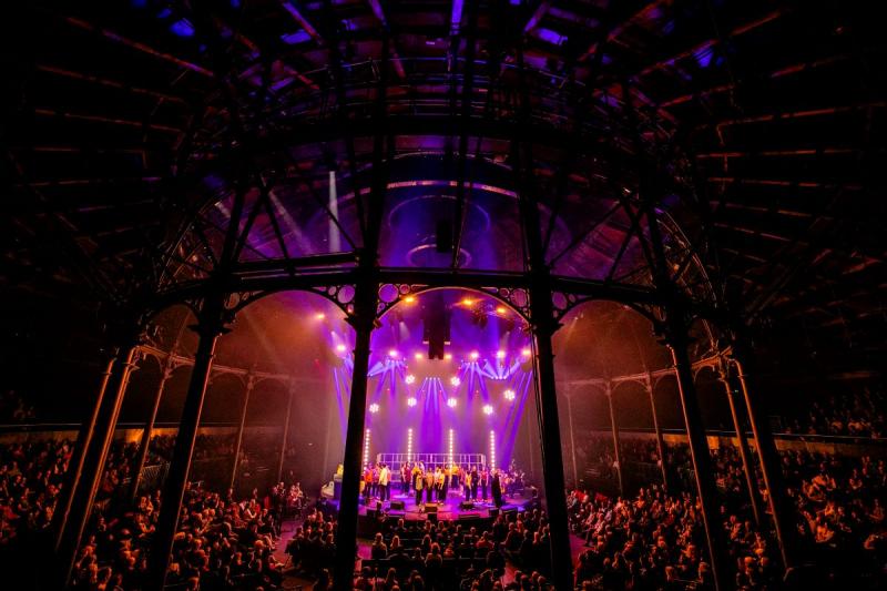 ★★★★ THE SONGS OF @JoniMitchell @RoundhouseLDN - Fans (old and new) toast to an icon of our age, as a stellar line up of artists reimagine some of Mitchell’s most magnificent works - review by @thedivinehammer theartsdesk.com/new-music/song…