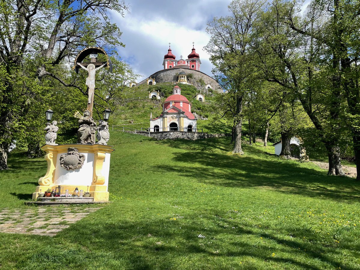 BestSlovakia's tweet photo. Baroque Calvary in Banska Stiavnica, UNESCO World Heritage #Slovakia #UNESCO #Calvary #BanskaStiavnica #tours #trips #adventures #carpediem Photo: Peter Blazicek https://t.co/mfxNKGUmBr