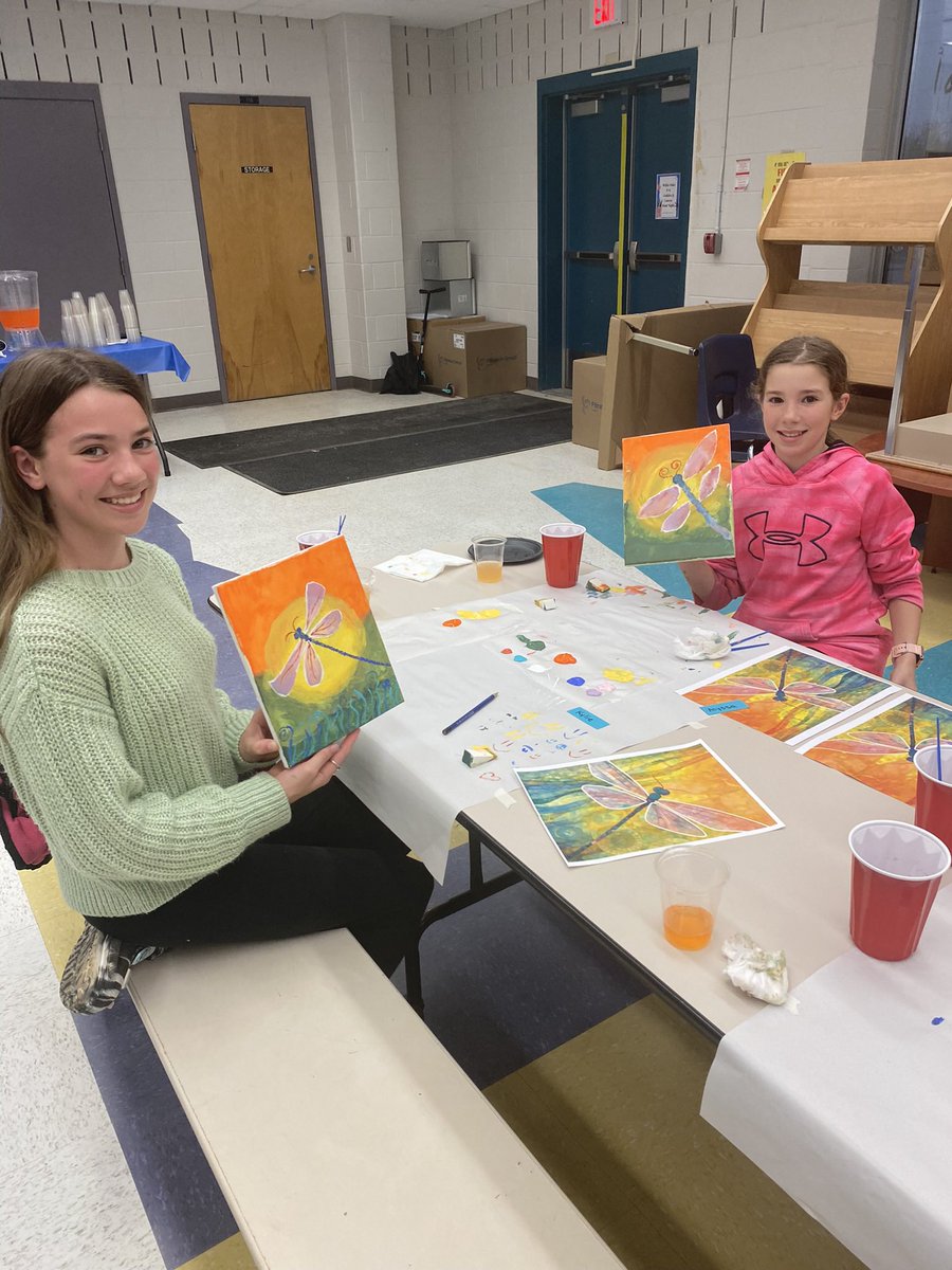WOorcas's tweet photo. Thank you @ash_finlay13 for the countless hours spent planning our Cookies &amp; Canvas evening and our Grade 1/2 Glow Dance. So glad you are a member of the Orca community! #orcaproud https://t.co/VVAlMwfnG7