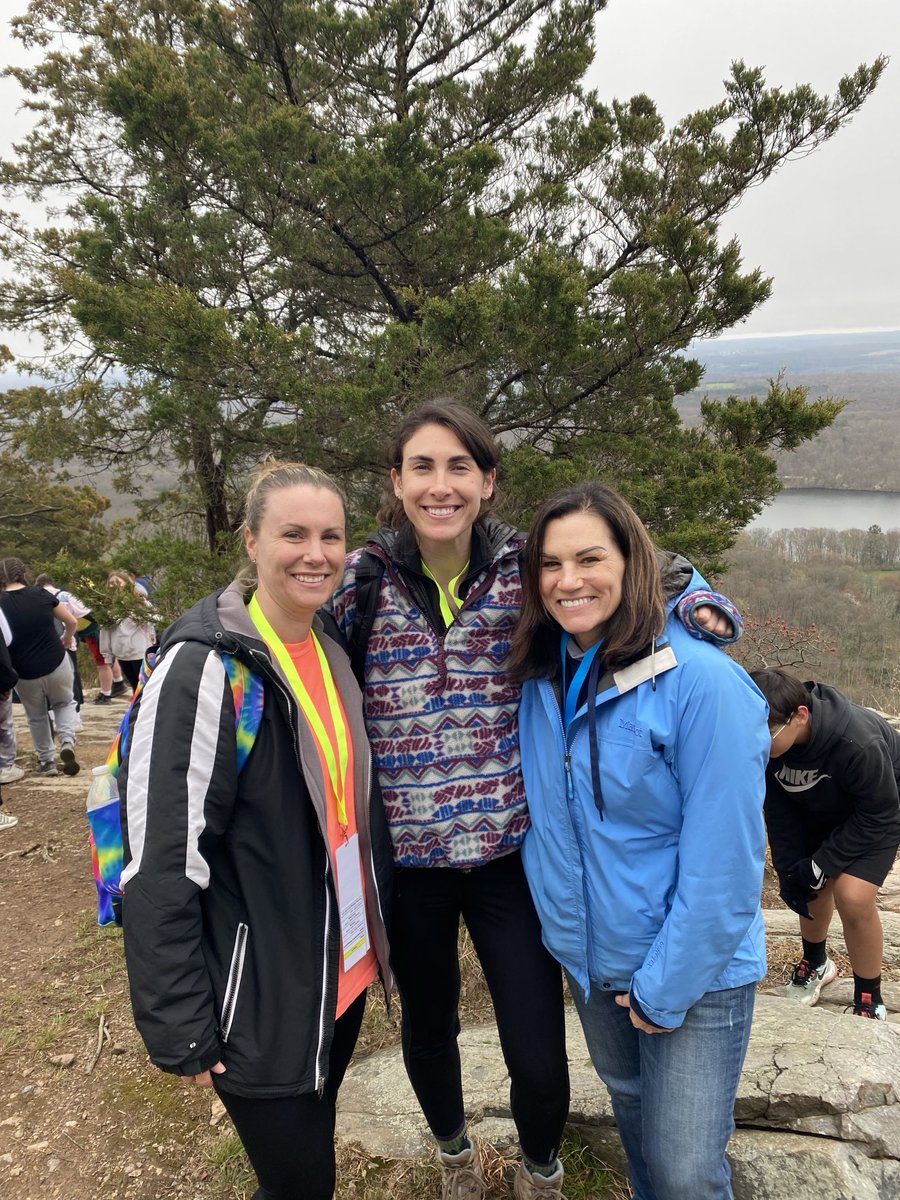 Ridge Hike.  3 mile hike!!!
Beautiful!!!!! ⁦<a href="/WeAreMPSD/">MPSD</a>⁩