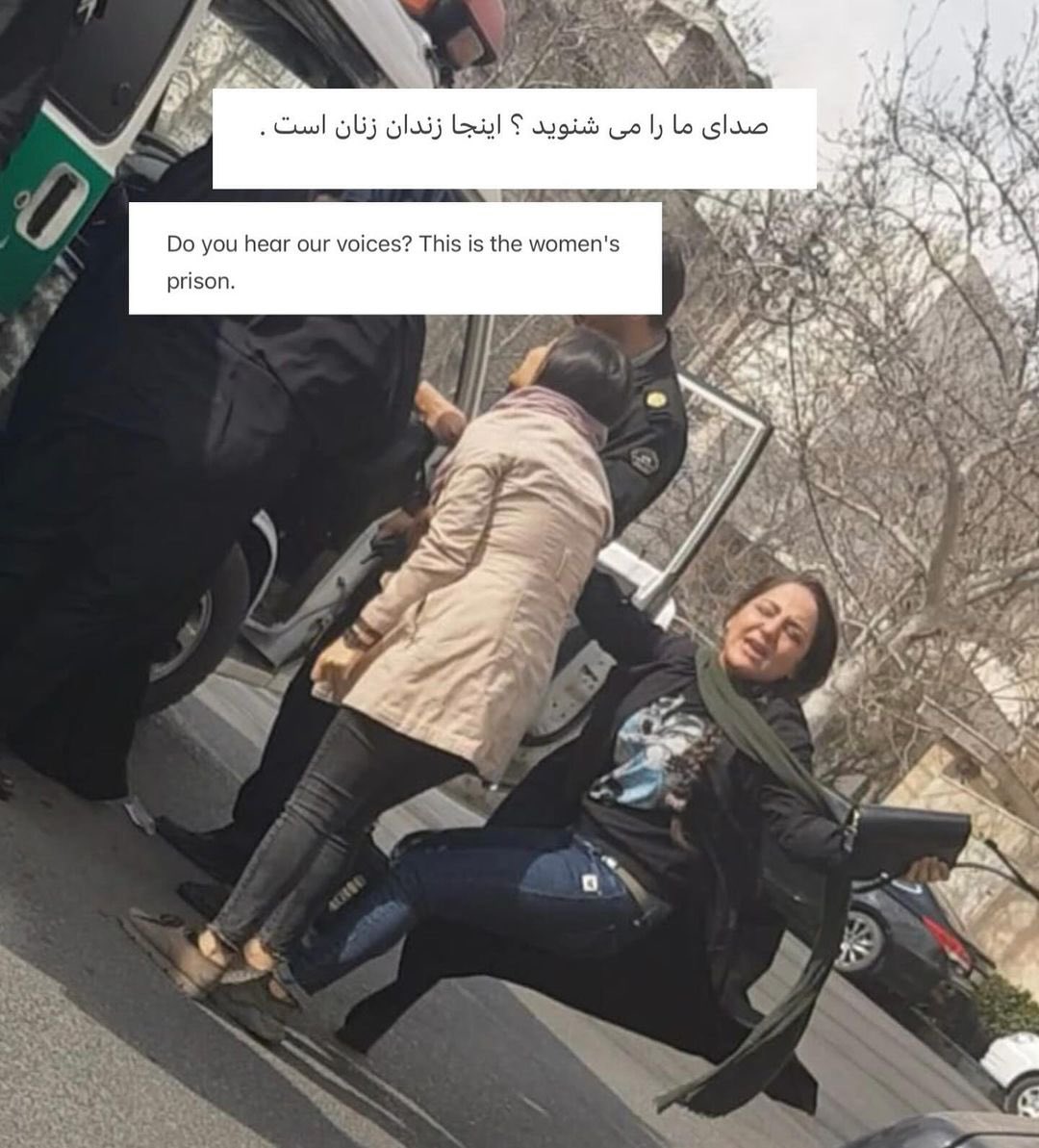 #Freiheit ist ein täglicher Kampf! Im Iran werden unter dem Druck der neuen strengen Sittengesetze jeden Tag unzählige Frauen beleidigt, verhaftet und körperlich mißhandelt. Das ist keine Unterdrückung, sondern eine Verletzung der #Menschenrechte.

#جنگ_علیه_زنان  #هم_ونی