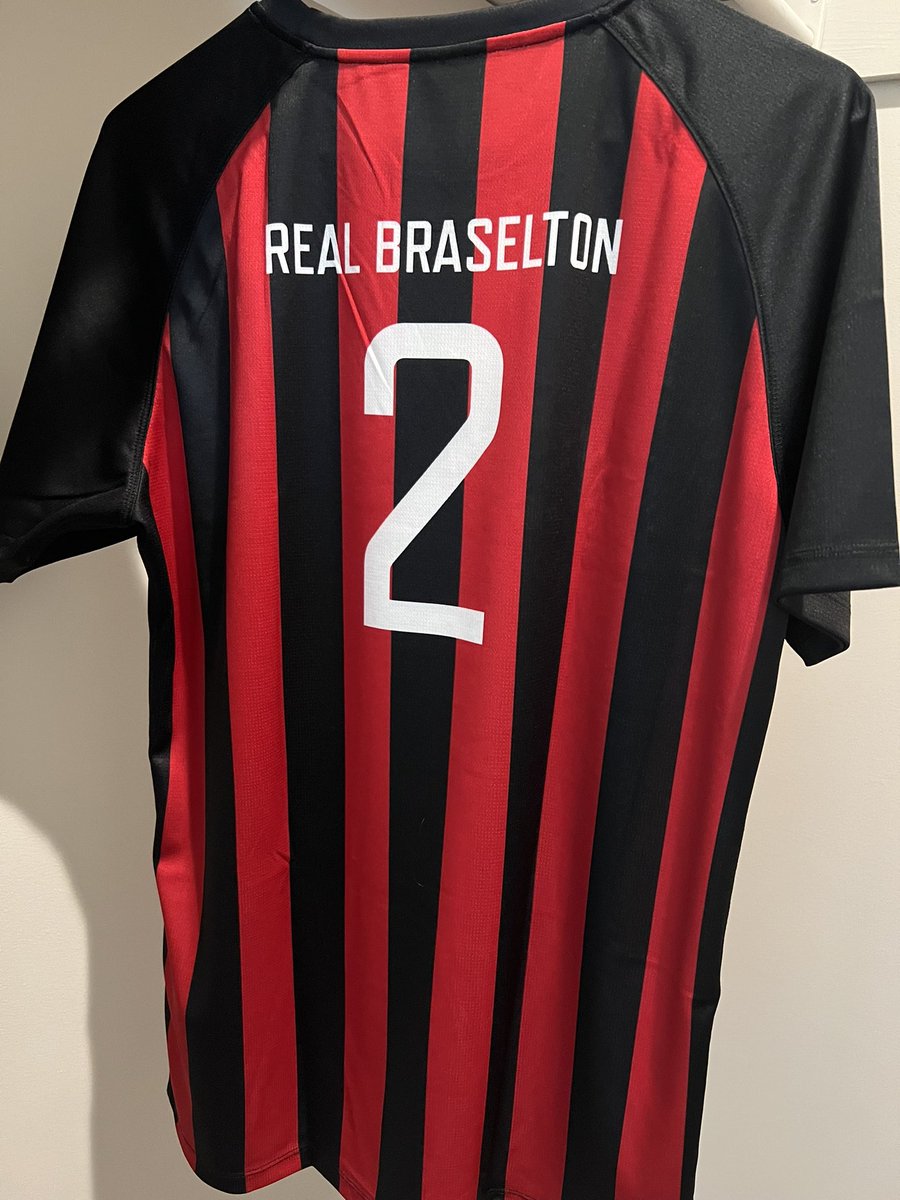 RealBraselton's tweet photo. Presenting the first official kit of Real Braselton FC. 🔴⚫️👑 #VIVAREAL https://t.co/IynVx0ve7r