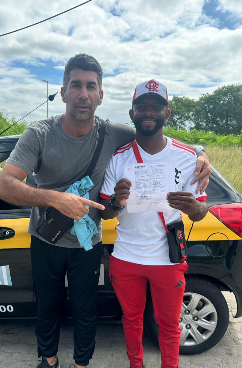 badequinhofla's tweet photo. Aprovado graças a Deus 😍😭🚗🙌🏿 https://t.co/YMq4HQ9z1X