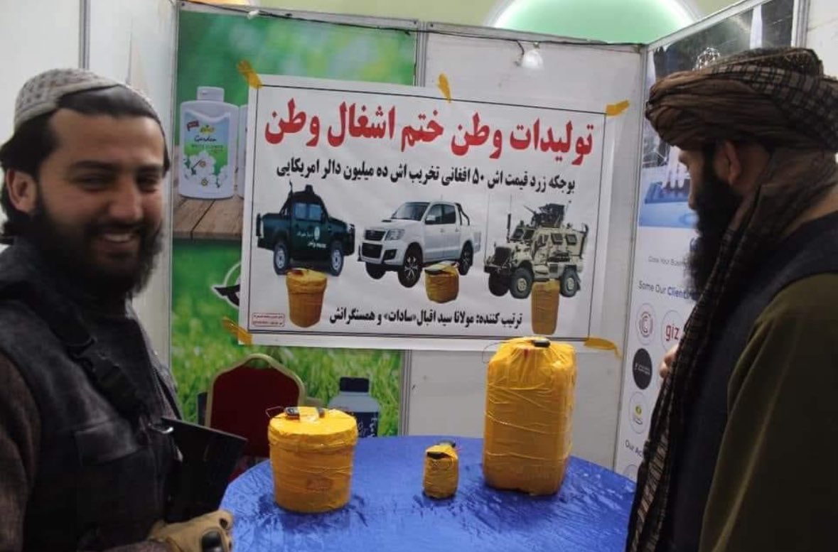 Someone tells Mullah Haibat, gang-chieg of #TalibanTerrorist group that you wanna rebuild #Afghanistan with this thought!?! (The yellow pots what they use to bomb and murder innocent people)