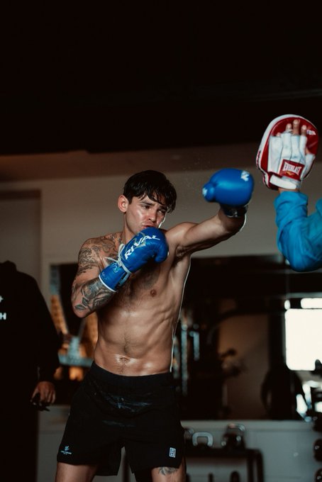 Ryan Garcia Misses Weight - boxinginsider.com/headlines/ryan…