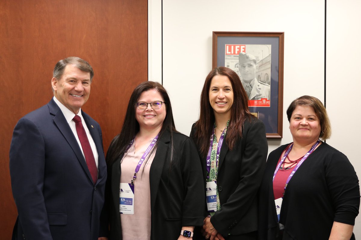 Met with representatives from the South Dakota Emergency Nurses Association to talk about their work caring for patients in their most vulnerable moments. Appreciate everything they do to care for South Dakotans.