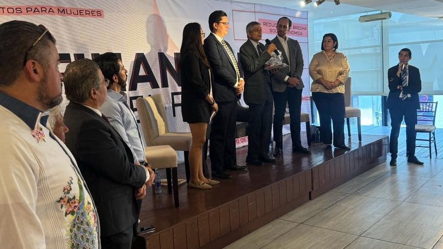 Un gusto escuchar del Embajador de la India en México, Excmo. Sr. Pankaj Sharma, las ideas implementadas en la India con pequeños y medianos empresarios 🇮🇳 @albertolastiri #MIPyME por #Puebla @IndEmbMexico