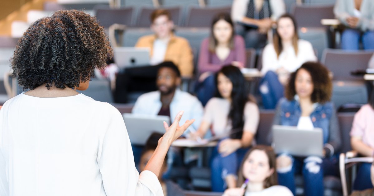 During this online event, hear about transitioning from high school to college from a recent college graduate. Tuesday, April 23, 6:30 pm skokielibrary.info/events/18463/h…