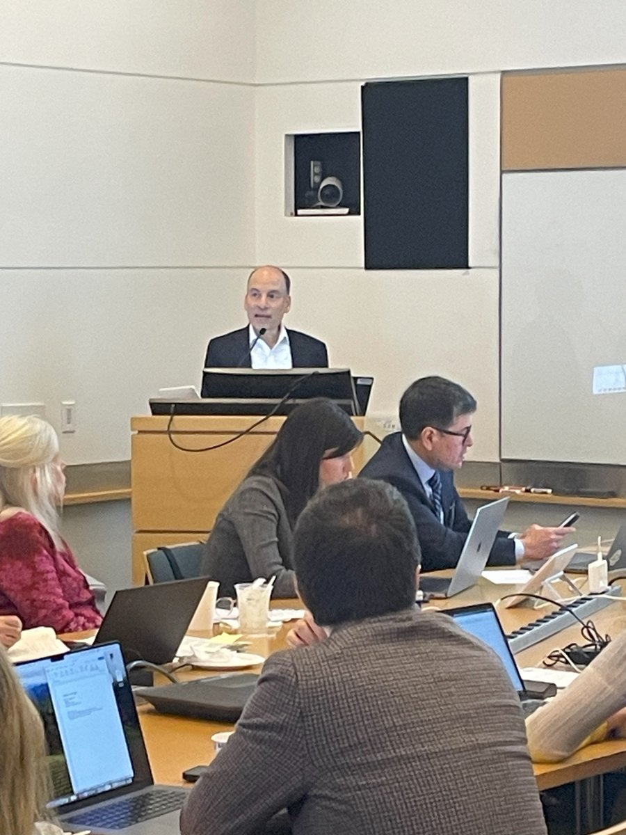 An international brain trust of WM thought leaders are in NYC for the IWMF/LLS Strategic Research Roadmap and WM-Net Summit. This distinguished group is uncovering the most promising research pathways to a cure for WM and strengthening clinical research collaboration.