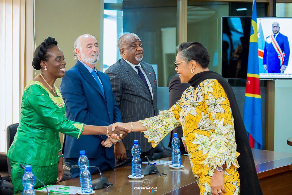 KabeneBosco's tweet photo. Les congolais veulent voir la couleur verte partout, les congolais demandent l’intégrité, la loyauté et le sens élevé de travail de @adelekayinda01 dans le gouvernement @SuminwaJudith pour la matérialisation de la vision du chef de l’état, c’est aussi la demande d chrétiens 💚🇨🇩 https://t.co/GVG3dZsaXj
