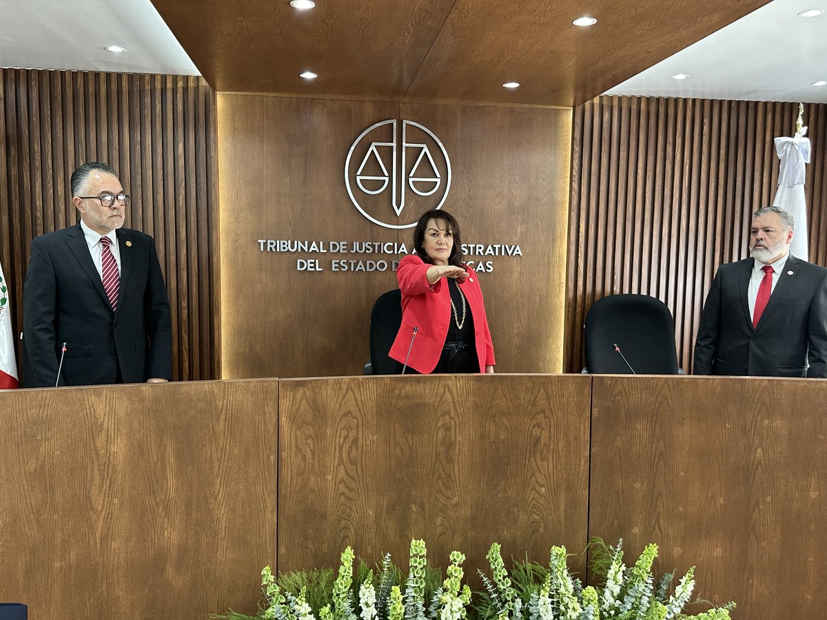 El Pleno del TJAEZ, designó en sesión solemne por unanimidad a la Magistrada, Dra. Aída Alicia Lugo Dávila, Presidenta de este Órgano Jurisdiccional para el periodo 2024-2026.
En el mismo evento, se realizó el Acto Protocolario de Entrega – Recepción Institucional.