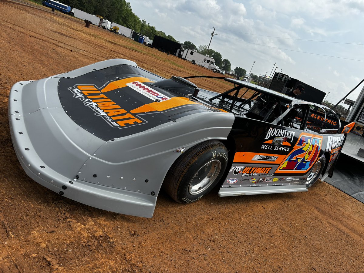 Four-time dirt Late Model champ @JimmyOwens_20 made the trip to @tsthornetsnest for a big Alabama Gang 100 weekend. “The Newport Nightmare” hopes to get his season back on track with a good night behind his #20 Koehler Motorsports car.
