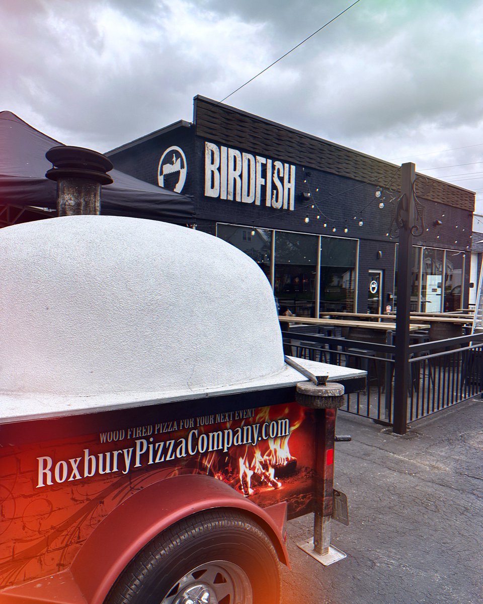 roxburypizza's tweet photo. Birdfish ready!! 🍕🔥🍻 https://t.co/MvOlT6NNNw
