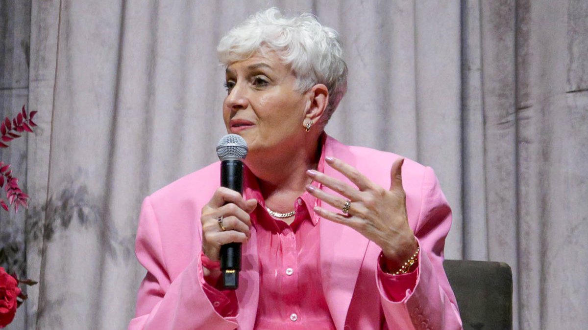 Avnet's tweet photo. Beth McMullen, Avnet Senior Vice President of Global Operations, recently spoke at the Women’s Leadership Panel in Phoenix. As one of six influential women leaders on the panel, McMullen offered insights about her professional journey and the essence of leadership. https://t.co/HBpuOqCrD4