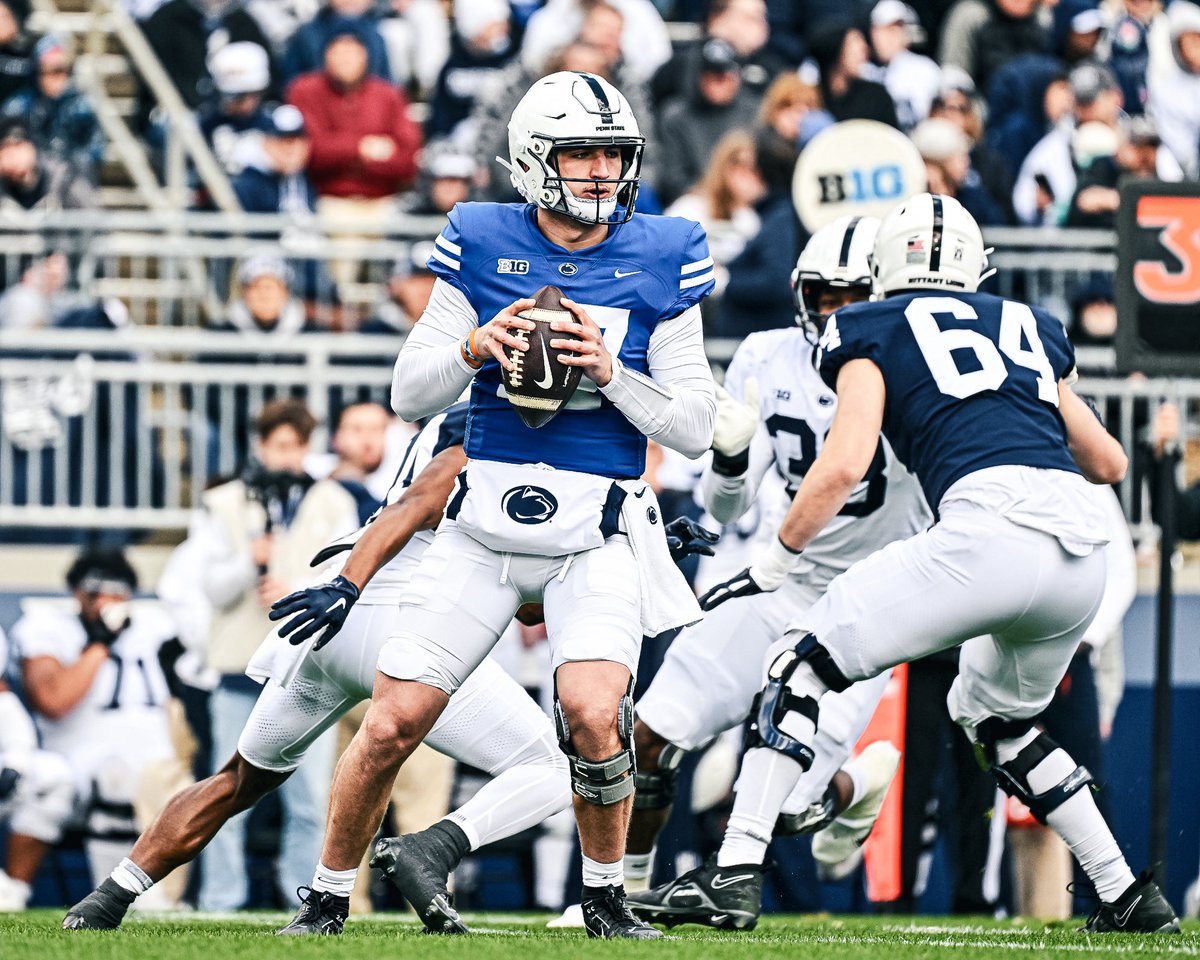 Thank you to @happyvalleyutd and @StateCollegeQBC for getting my family to the Blue-White game! It means the world to have them supporting me in Beaver Stadium.