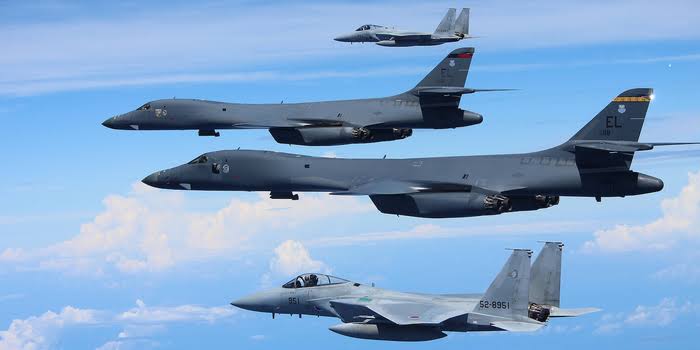 Milli Savunma Bakanlığı: '15 ve 17 Nisan tarihlerinde hava sahamızda F-16’larımız eşliğinde ABD Hava Kuvvetlerine ait 2 adet B-1B uçağı ile Havada Yakıt İkmali ve Müşterek Taarruz Kontrolör eğitimleri yapılmıştır.' Görsel temsilidir.