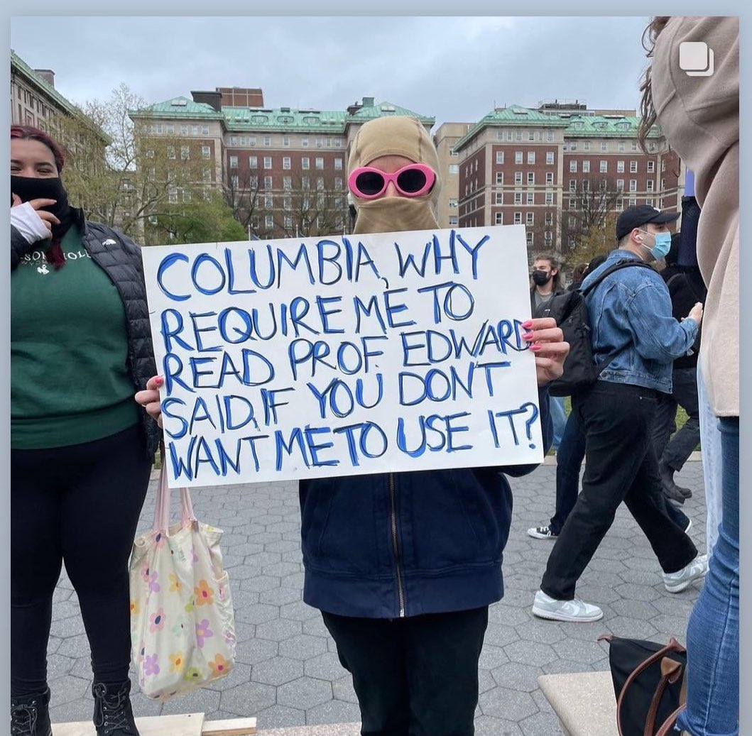 AasimSajjadA's tweet photo. ‘The intellectual is someone who cannot easily be co-opted by governments or corporations, whose raison d'etre is to represent all those people &amp; issues that are routinely forgotten or swept under the rug’.

~Edward Said, Professor at Columbia University 1963-2003

#FreePalestine https://t.co/sMl3OEctbZ