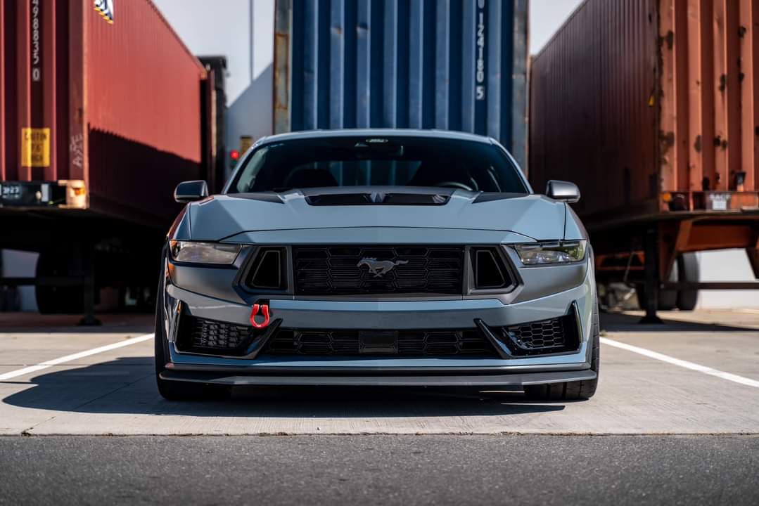 #FrontEndFriday  🐎🏁