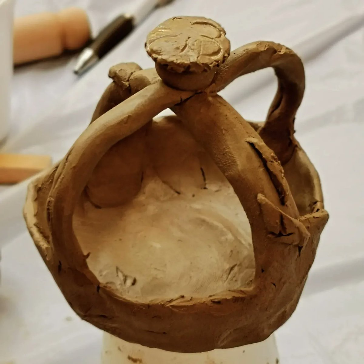 All new to clay but women at the JOY project are creating amazing inspirations for the #fourseasons project at @NTCroome, working on outdoor sculpture ideas.
#socialartpractice #commission #clay #nature @fayeclaridge @NTmidlands @nationaltrust #capabilitybrown #worcestershire