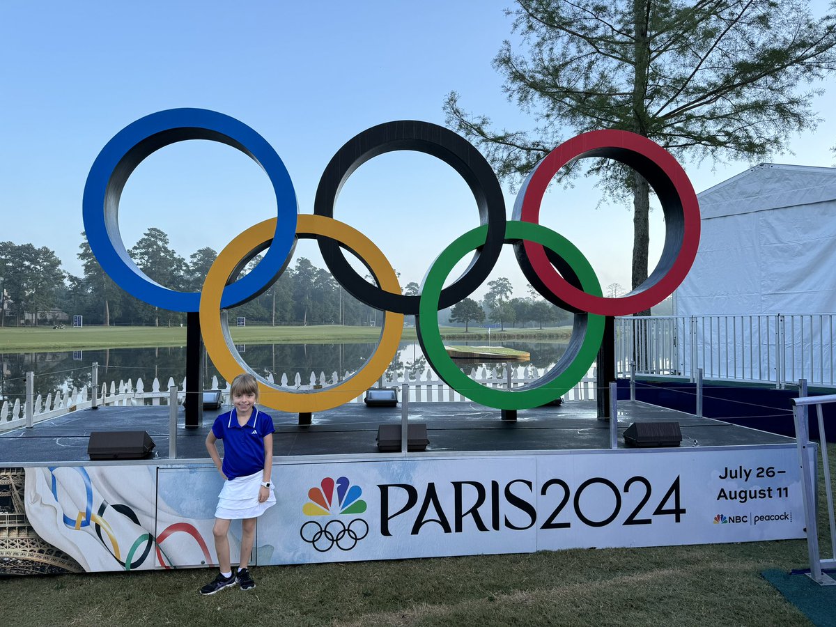 T_Madewell's tweet photo. What a great day @Chevron_Golf! My daughter was so happy to get to watch @Angela_Stanford and @NellyKorda play and meet them afterwards! #futureLPGA https://t.co/H7rXbQP1zA
