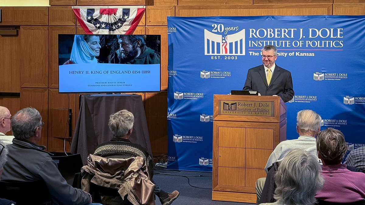 ICYMI CGSC DMH's Dr. John Hosler lead the latest Ft. Leavenworth Series: World Leaders of Wartime talk on King Henry II. The series is part of an ongoing partnership w/@DoleInstitute. Rewatch it here: doleinstitute.org/event/world-le… #EducatetoWin #DoleInstitute @ArmyHistory