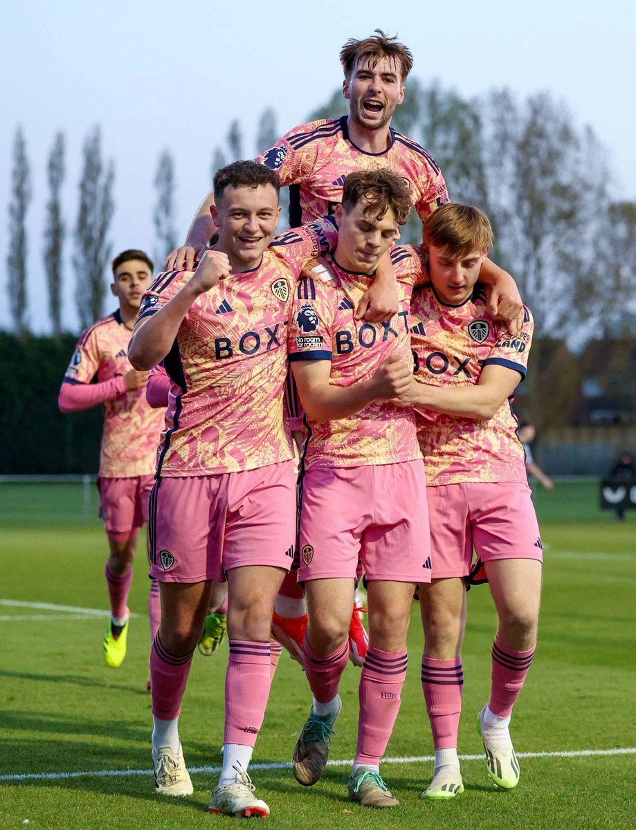 🔥 Brilliant week for #LUFCU21s

⚪️ 2 games
✅ 2 wins
⛔️ 2 clean sheets
⚽️ 5 goals scored

#LUFCYouth | #LUFC