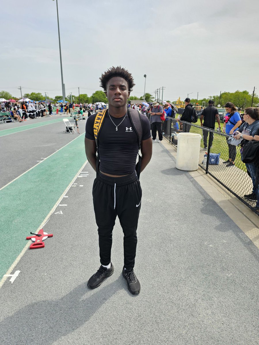 Hannah Forde, Falyn Lott, and Jalen Lott made it to State in the Long Jump. Congratulations 🥇🥇🥇