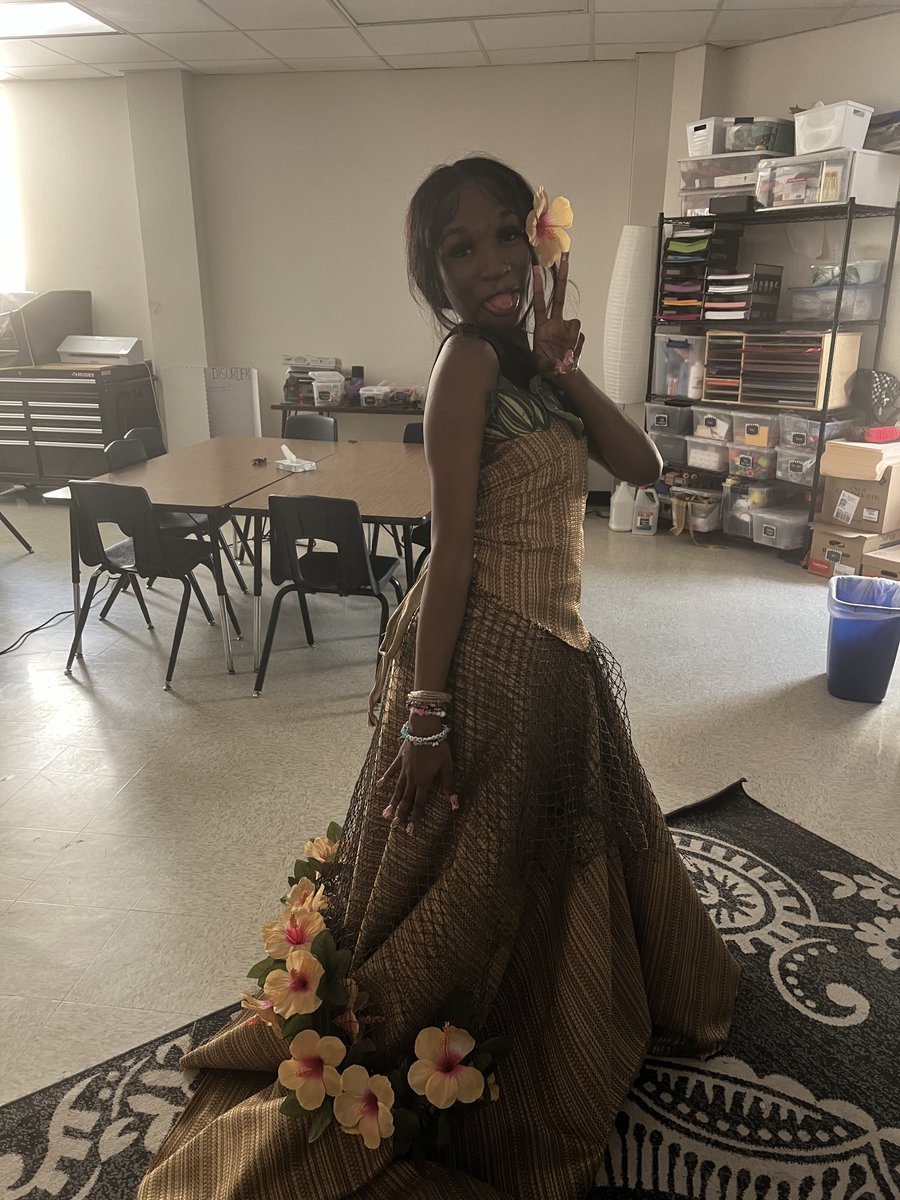 Sullivan_FCS's tweet photo. In Fashion Design 2, we crafted our own unique designs using materials like paper mache, leaves, fishnets, newspapers, flowers, and ribbons. How cute did these turn out? https://t.co/KLP4uukUtZ
