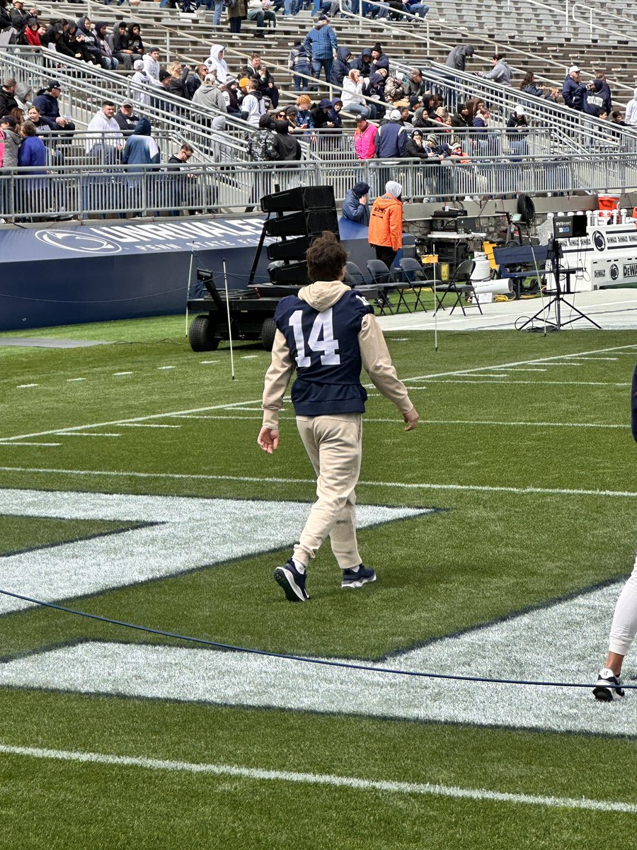 Thank you to @HappyValleyUtd and @StateCollegeQBC for getting my family to the blue-white game! It means the world to have them supporting me in beaver stadium.