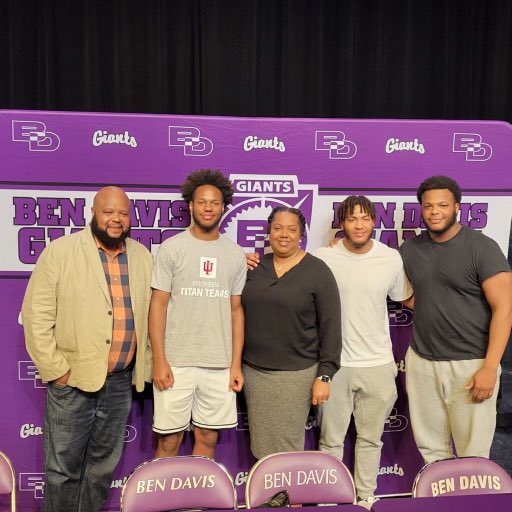 A couple future Titans made it official on Wednesday. Join us is welcoming Plainfield High School’s <a href="/CollinxSchmidt/">CollinSchmidt</a> and Ben Davis High School’s <a href="/mj_bucket12/">Mj_bucket12</a> to the family!