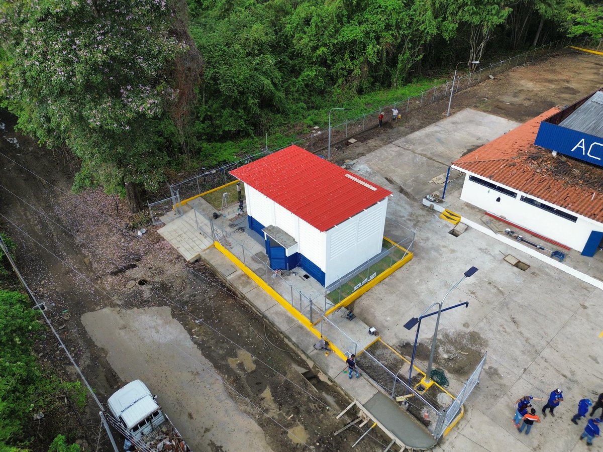 COMUNICADOR CLAP_PEDRO MARIA UREÑA (@municipiourena) on Twitter photo #19Abril
La Fuerza trabajadora sigue avanzando en la obra de envergadura del acueducto La Mulata.
Gracias al Presidente <a href="/NicolasMaduro/">Nicolás Maduro</a> se ejecutan grandes obras que beneficiarán a 65 mil habitantes del Municipio #PedroMaríaUreña.
<a href="/AlcaldeUreJhonC/">Jhon Carrillo</a>
<a href="/FreddyBernal/">Freddy Bernal</a>
@CadaGotaCuenta #19Abril
La Fuerza trabajadora sigue avanzando en la obra de envergadura del acueducto La Mulata.
Gracias al Presidente <a href="/NicolasMaduro/">Nicolás Maduro</a> se ejecutan grandes obras que beneficiarán a 65 mil habitantes del Municipio #PedroMaríaUreña.
<a href="/AlcaldeUreJhonC/">Jhon Carrillo</a>
<a href="/FreddyBernal/">Freddy Bernal</a>
@CadaGotaCuenta
