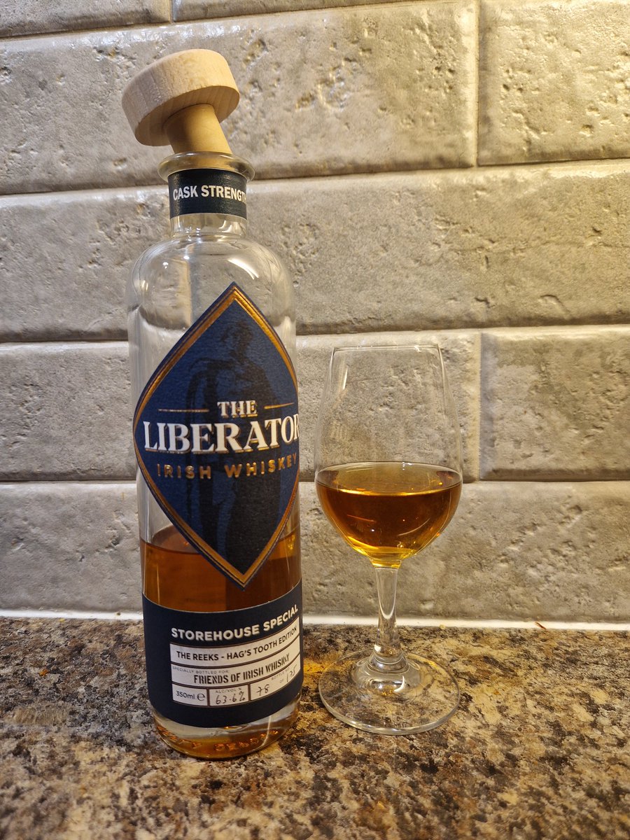 @thatsdramgood @OConnellWhiskey @DavidMarra @dramofthemonth @Mik_da @paulcozz @StillTripleDist @thecowmanshow @whiskeychatspod @whiskeytalk2U @daveswhiskey I wasn't going to, but seeing as you asked. A Liberator Storehouse Special from @wayward_irish. Special bottling for FOIW and pulling no punches at 63.6%. GND grain and wine finishes always delivers for my money. #FridayNightDram