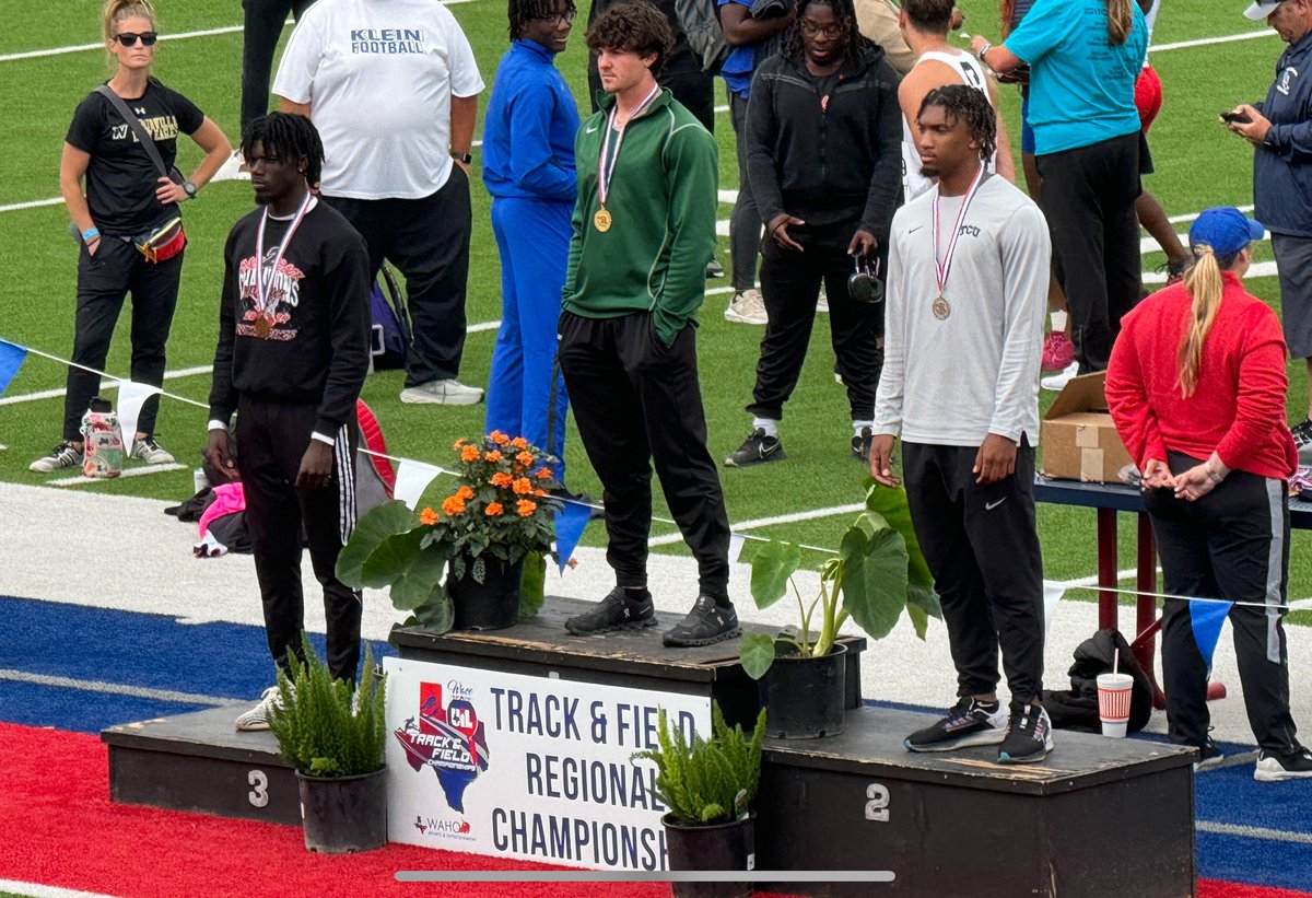 ⁦@hitchcockfast⁩ ⁦@HitchcockBball⁩ ⁦@hitchcock_isd⁩ @BryceDorsey14⁩ congratulations Bryce Dorsey on the bronze medal in long jump at the Region 3 Track meet in Waco today.