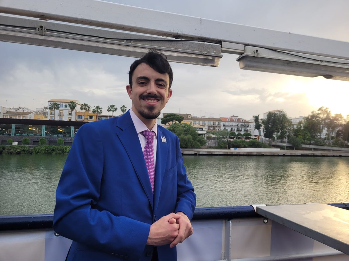 Alex tweet media