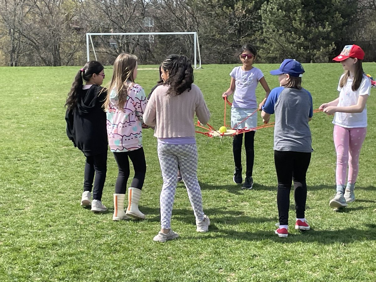 mrIREADS's tweet photo. Grade 4 and 5 “Girls At Bat” has begun! With over 50 girls participating, it will be a blast! @JaysCare @BlueJays @SomersetPS https://t.co/mvgra9ZtoS