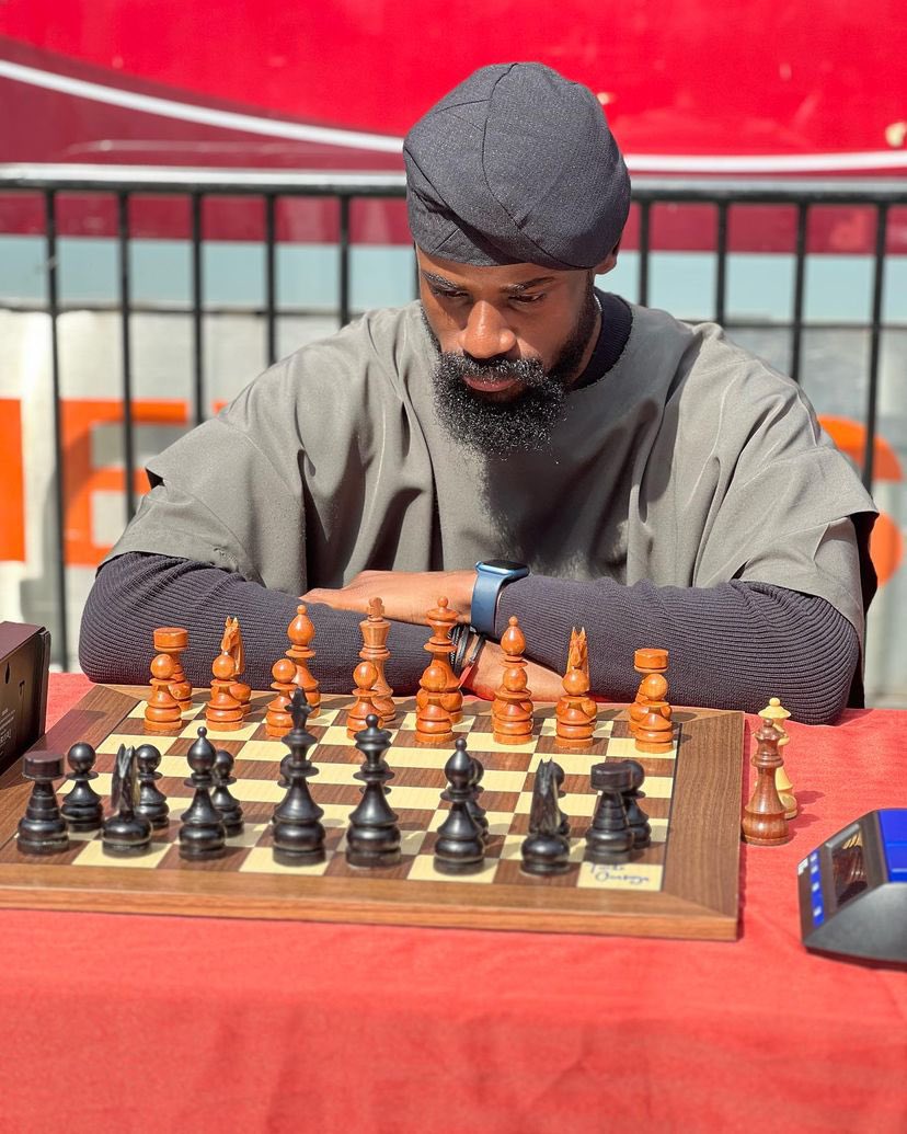 starleeon_'s tweet photo. A focused King 👑 
51 hours gone and still playing !!! 
Not a single loss …… 7hours to go⌛ 
Brace up! 😎
Tunde Onakoya is coming @GWR ♞♜♟️🚀🇳🇬

#chessmarathon 
#gotunde 
#TundeChessMarathon https://t.co/MzJFedotq0
