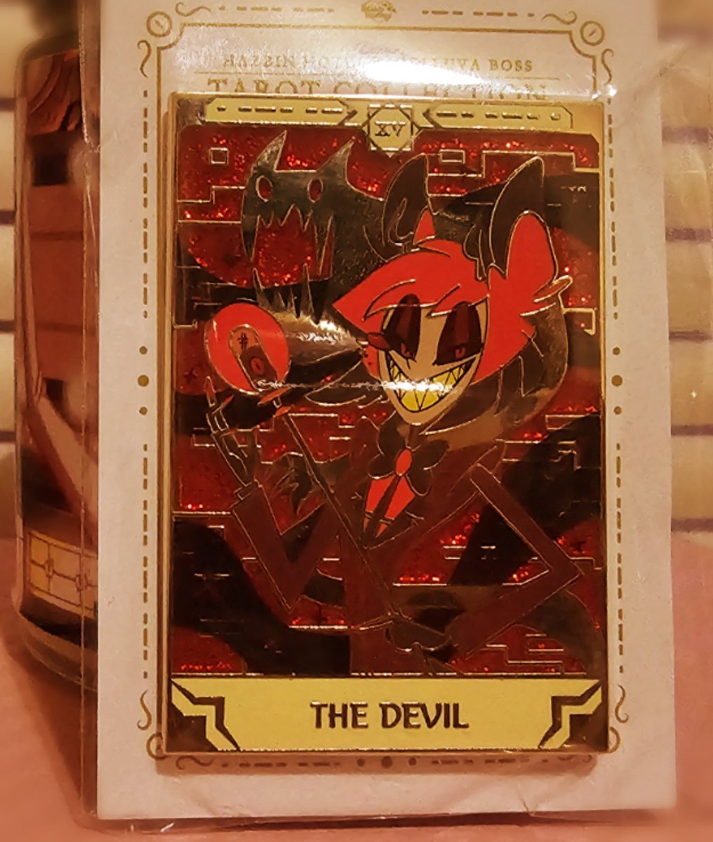 HarunoSakura's tweet photo. WHO WANTS ANOTHER HAZBIN PIN GIVEAWAY?! Same rules as last time - like + repost to enter, no bots/resellers. This tarot card Alastor pin is from @BatsyBunny! I accidentally ordered a dupe due to depression brain fog. My idiocy is your gain! Winner drawn 4/25!
#hazbinhotelalastor https://t.co/ZkDKJHbtxX