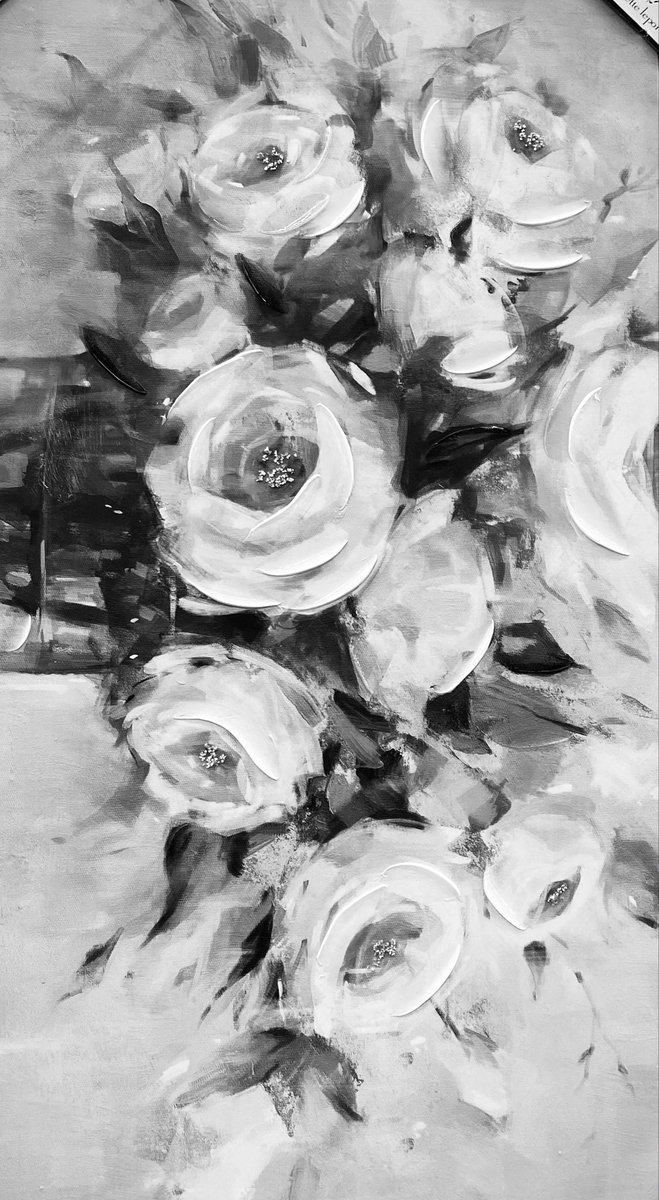 #FlowersOnFridays 🖤🤍 #Art
 #AlphabetChallenge #WeekP 
P for Painting 🖤🤍