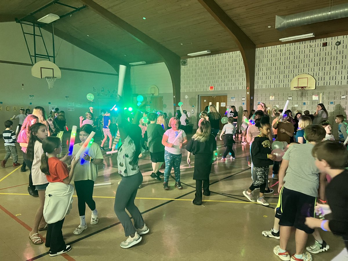 Hallie Cheney tweet media