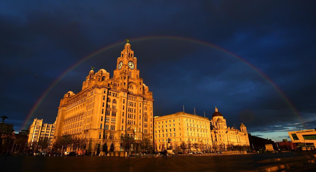 Just Liverpool showing off tonight at sunset #rainbow #Liverpool
