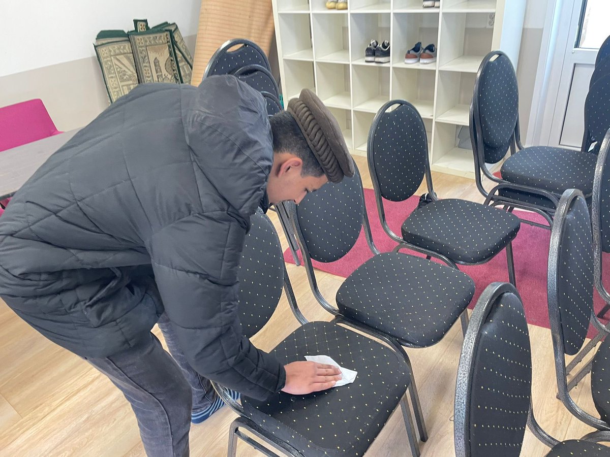 AmsterdamAMJO's tweet photo. Insha’Allah zal morgen onze Nationale Amoomi Camp gehouden worden in Baitul Mahmood in Amsterdam. Khuddam van Amsterdam Zuidoost hebben geholpen bij de voorbereidingen.
#Islam #Ahmadiyya #MoslimJongeren https://t.co/5Y4jluLwG1