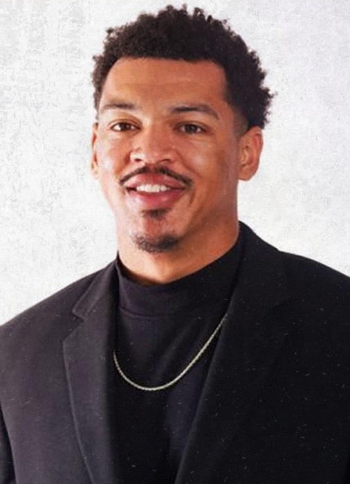 Lafayette Fighting Irish taking over Des Moines.

Former LHS standouts and Northwest basketball players Bryston Williams and Xavier Kurth have officially been named assistant coaches on Ben McCollum's staff at Drake University.

Both of them played for McCollum at Northwest.