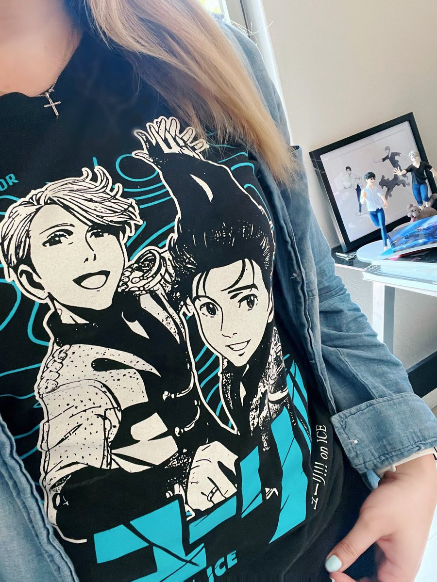 Sad day but YoI will be alive and ever growing with the fans, despite MAPPA (also look how happy are Victor and Yuuri on the back hehe~) #YuriOnIce #ユーリonICE
