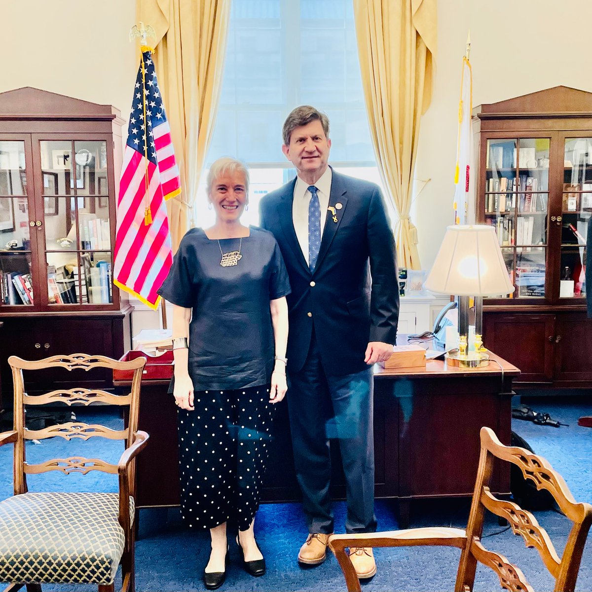 Great to meet with Congressman @RepSchneider, member of the Hellenic Caucus & co-chair of the Congressional Hellenic Israel Alliance. Discussion focused on 🇬🇷–🇺🇸 bilateral relation, the situation in the Middle East, the regional cooperation in the Eastern Mediterranean and more.