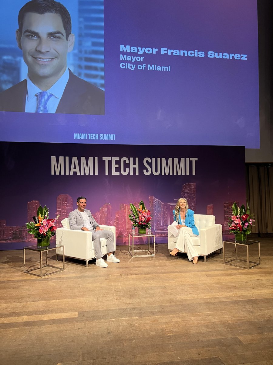 Main+Rose tweet media