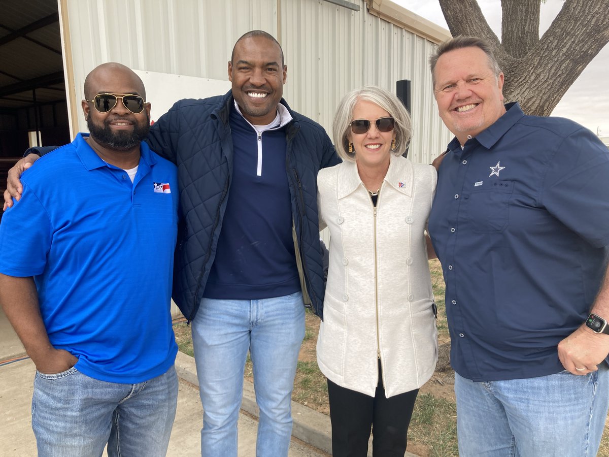 Cowboys legend Darren Woodson joined students from YWLA today to celebrate upgrades to the MCRC's equine facility. YWLA's Abell Hanger Students in Philanthropy class was instrumental to the improvements, earning a $10,000 donation from Chevron to fund the improvements. MISDProud