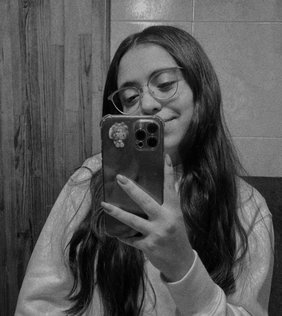 lydsxronnie's tweet photo. Holaa, soy Moni (+20/🇲🇽) y sigo Harry desde que estaba en 1D y a Taylor desde 1989/REP, es de mis albums favs junto con Folklore y de Harry mi álbum fav es “Harry Styles”, y tuve la oportunidad de verlos en vivo ❤️🩹 #integracionharryxtaylor #harryxtaylor @kwimiu https://t.co/X3Oy3R1P9d