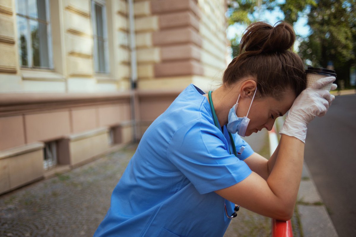 2 out of every 3 frontline NHS staff don’t have access to a staff room

We think it’s completely unacceptable for staff to work such long shifts, on their feet, without appropriate rest facilities

Please RT if you agree