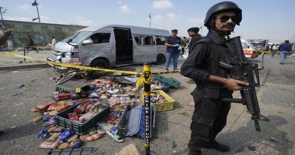 A suicide bomber has detonated his explosive-laden vest near a van carrying Japanese autoworkers in #Pakistan’s southern port city of #Karachi, police said, injuring three bystanders. The van was heading to an industrial area where five Japanese nationals work at Suzuki Motors.